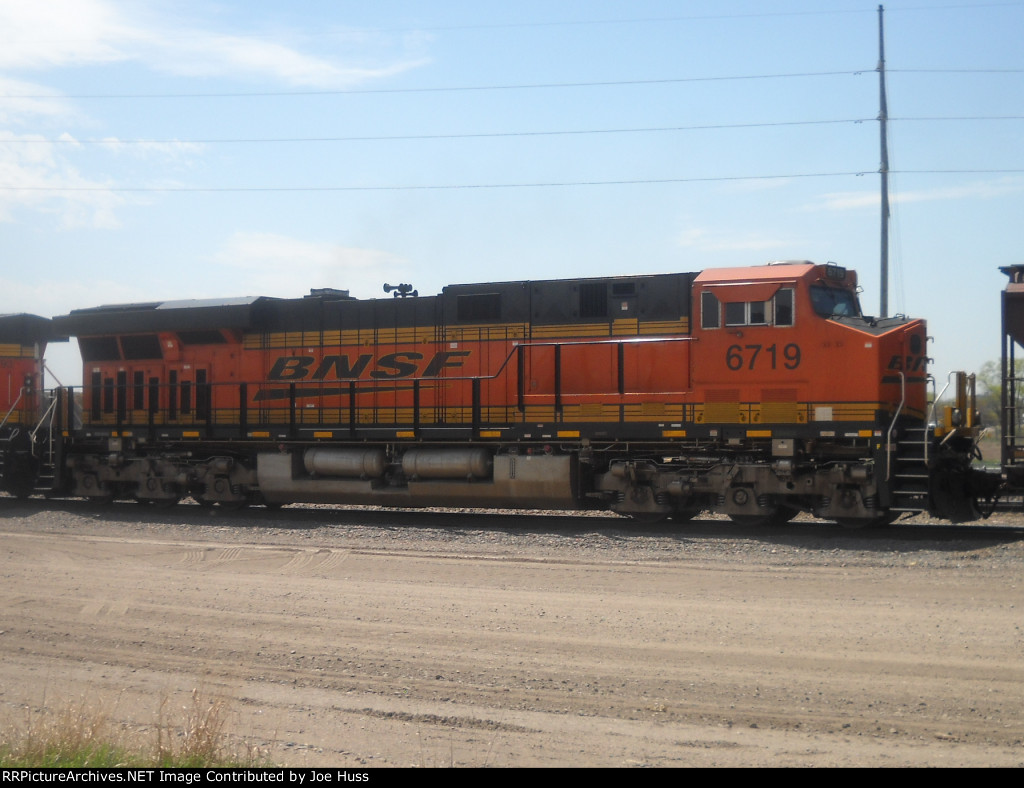 BNSF 6719